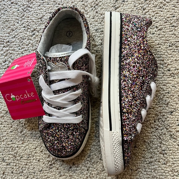 NWT Girls Cupcake Couture Glitter Sneakers Sz 2 - Picture 2 of 5